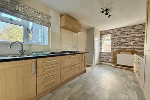 Kitchen/Breakfast Room- click for photo gallery